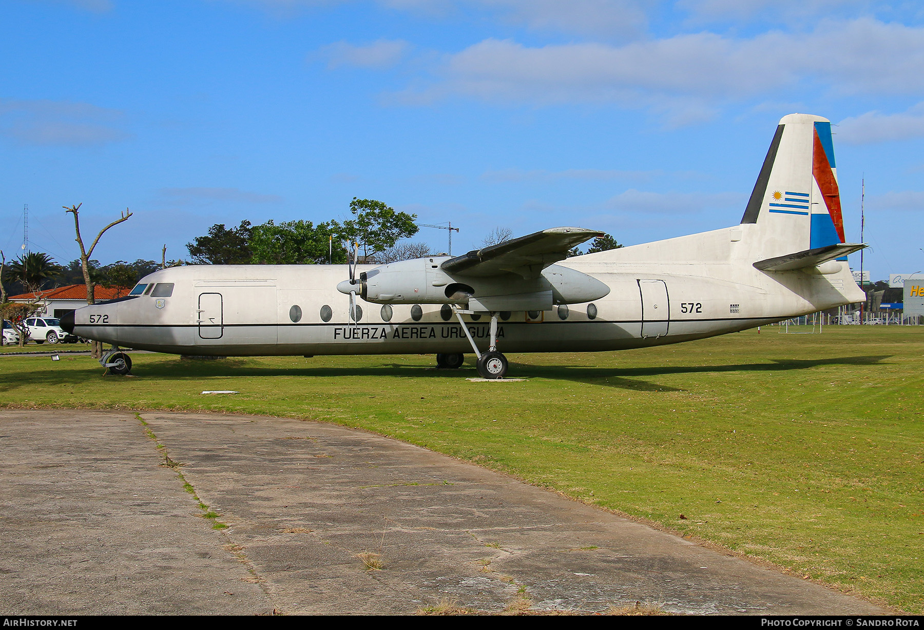 Aircraft Photo of 572 | Fairchild Hiller FH-227D | Uruguay - Air Force | AirHistory.net #597531