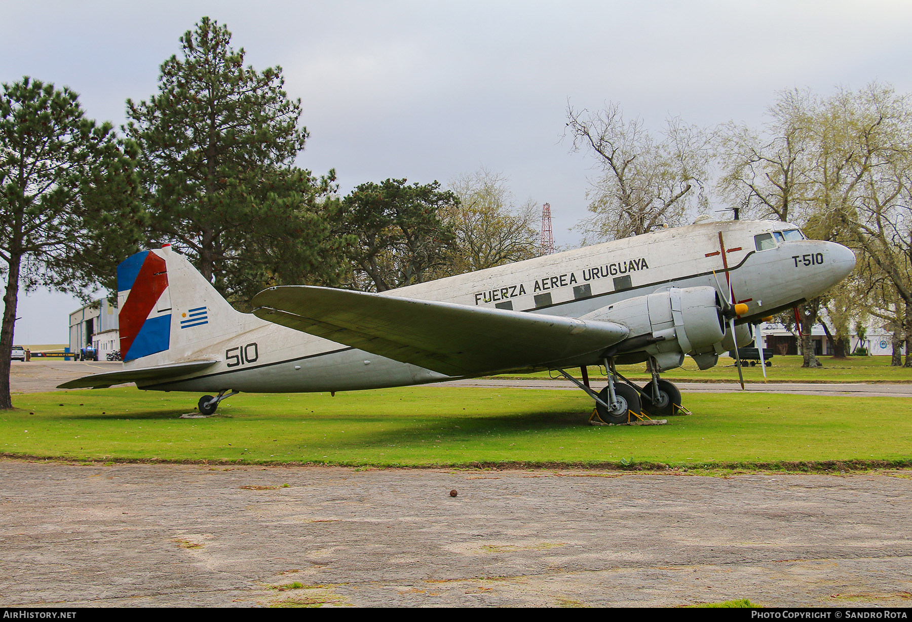 Aircraft Photo of 510 / T-510 | Douglas C-47A Skytrain | Uruguay - Air Force | AirHistory.net #597561