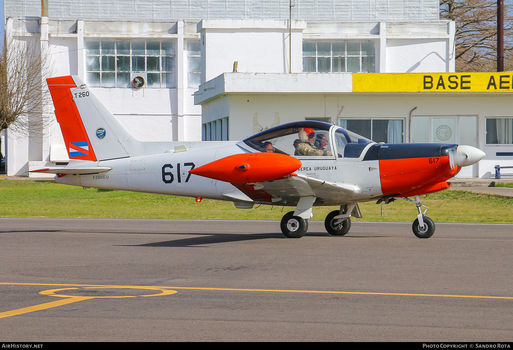 Aircraft Photo of 617 | Aermacchi SF-260... | Uruguay - Air Force | AirHistory.net #597584