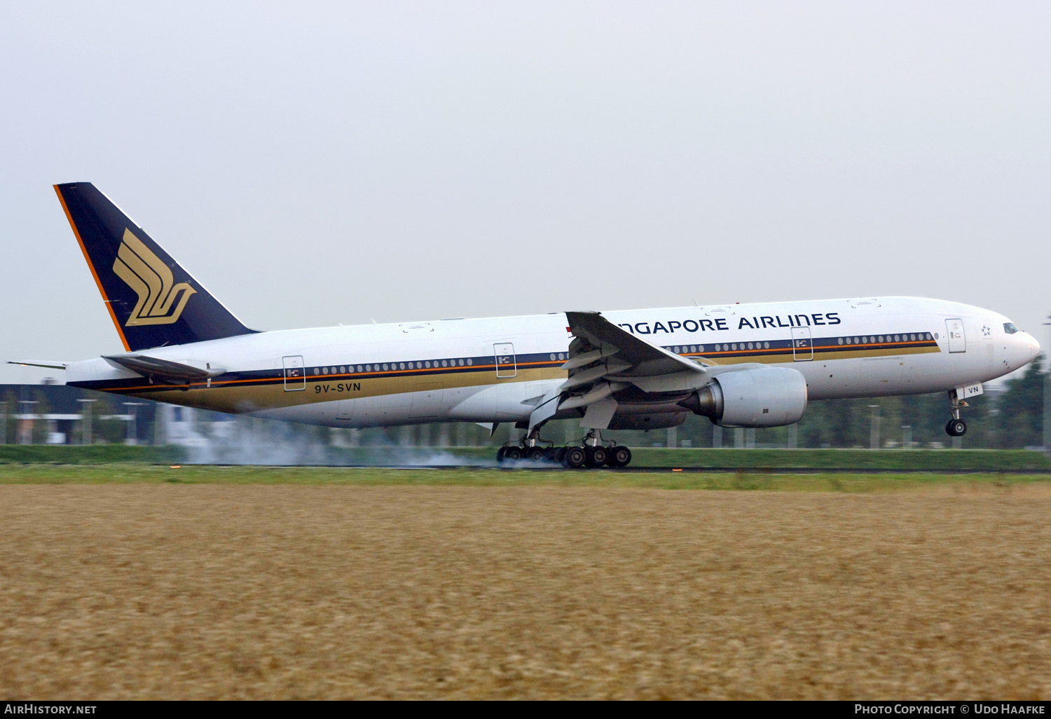 Aircraft Photo of 9V-SVN | Boeing 777-212/ER | Singapore Airlines | AirHistory.net #597726