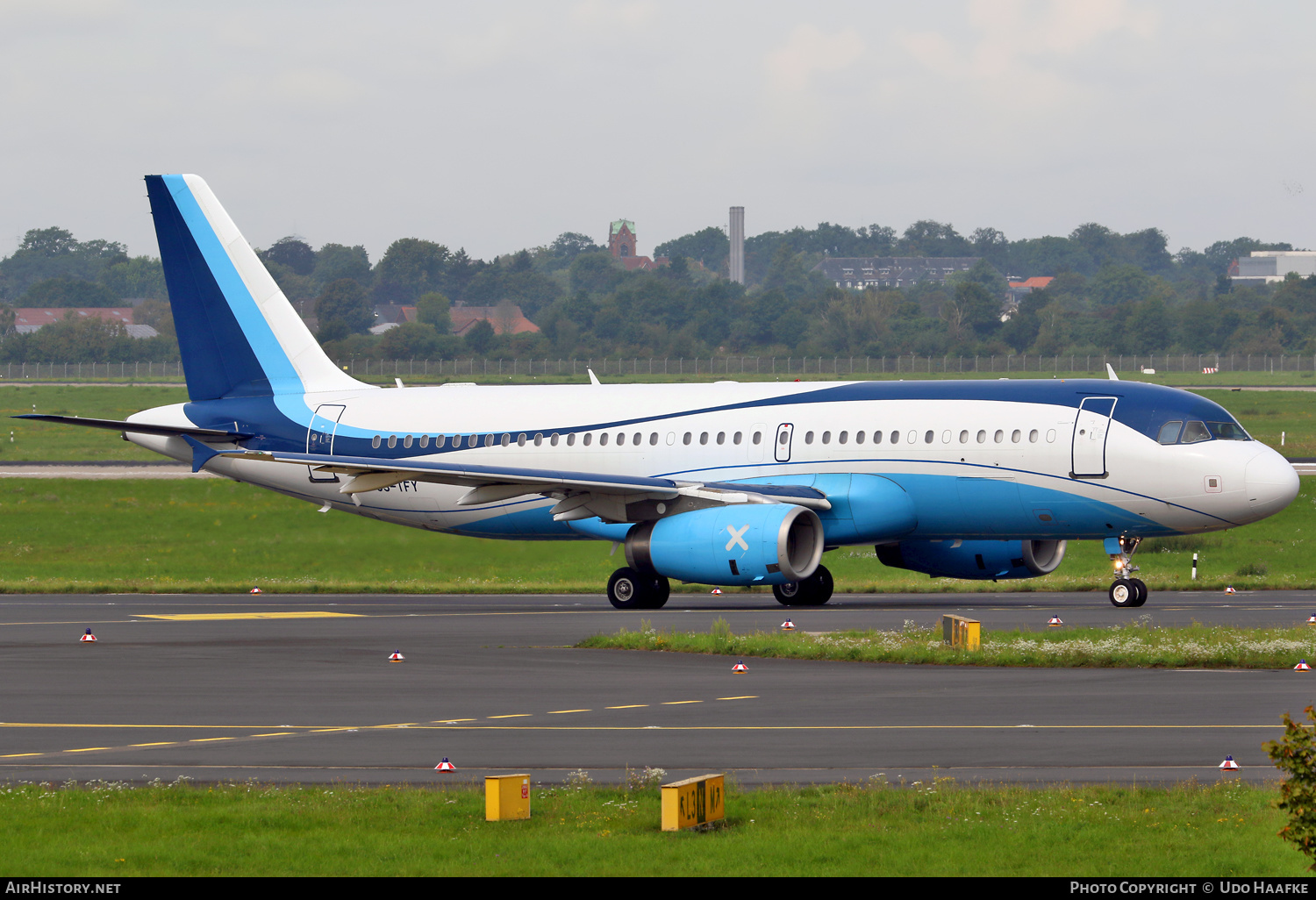 Aircraft Photo of CS-TFY | Airbus ACJ320 (A320-232/CJ) | Luxaviation | AirHistory.net #597758