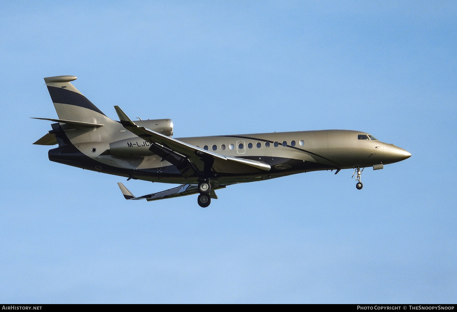 Aircraft Photo of M-LJCR | Dassault Falcon 7X | AirHistory.net #597765