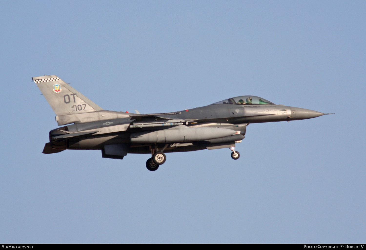 Aircraft Photo of 97-0107 / AF97-107 | Lockheed Martin F-16CM Fighting Falcon | USA - Air Force | AirHistory.net #597780