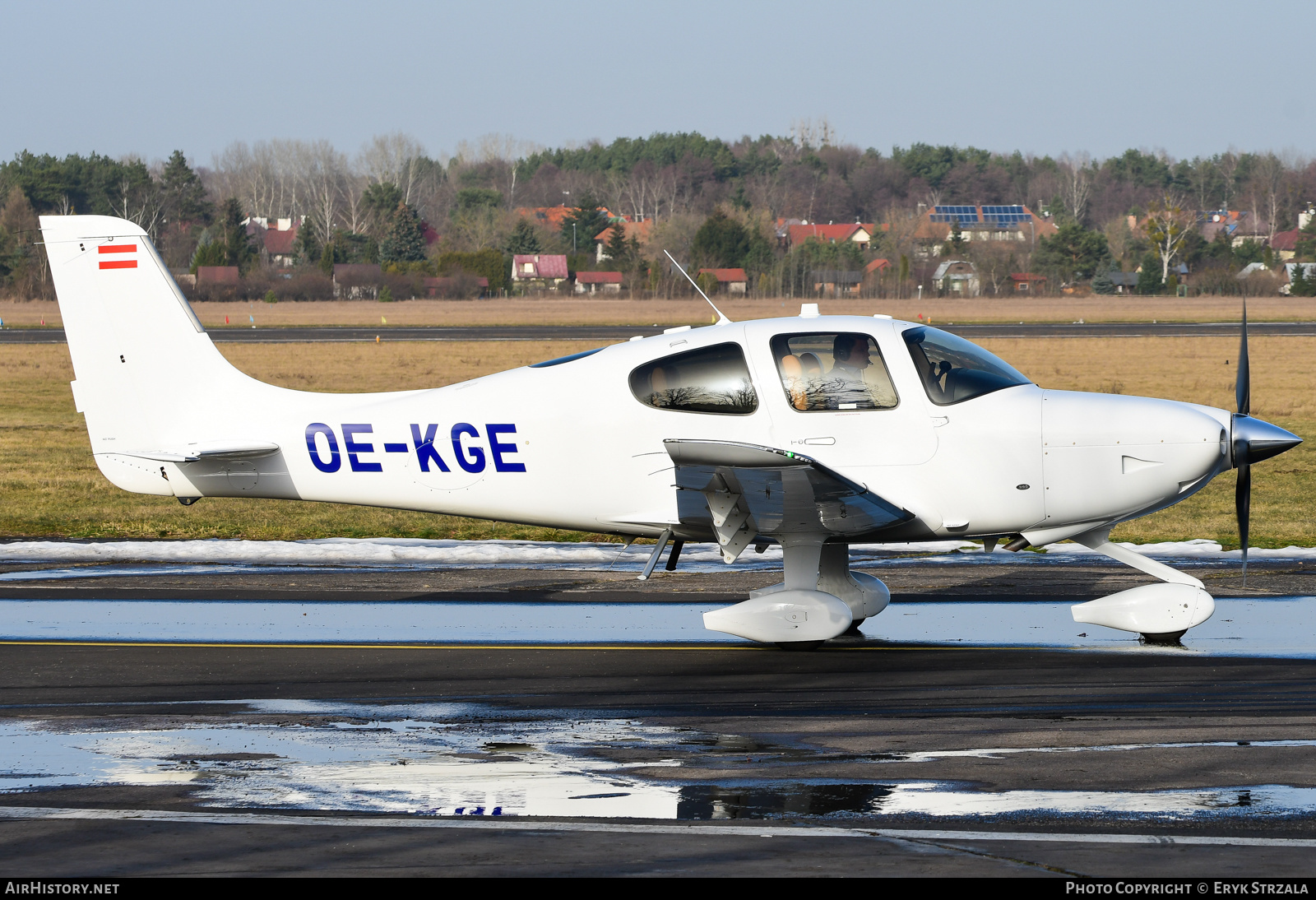 Aircraft Photo of OE-KGE | Cirrus SR-22T G6-GTS | AirHistory.net #597786