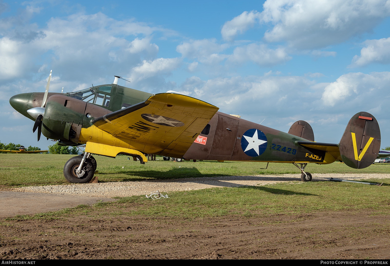 Aircraft Photo of F-AZEJ / 22429 | Beech E18S | USA - Army | AirHistory.net #597903