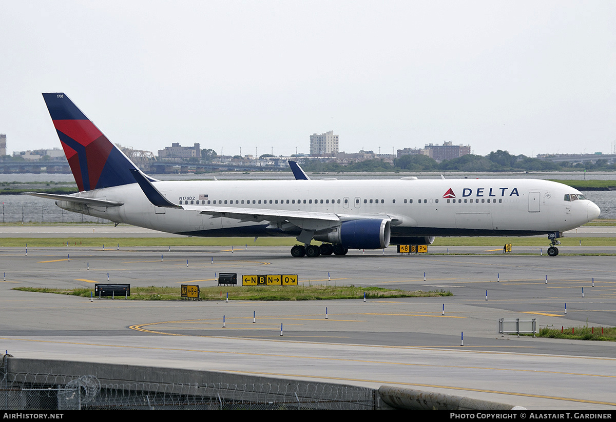 Aircraft Photo of N178DZ | Boeing 767-332/ER | Delta Air Lines | AirHistory.net #597920