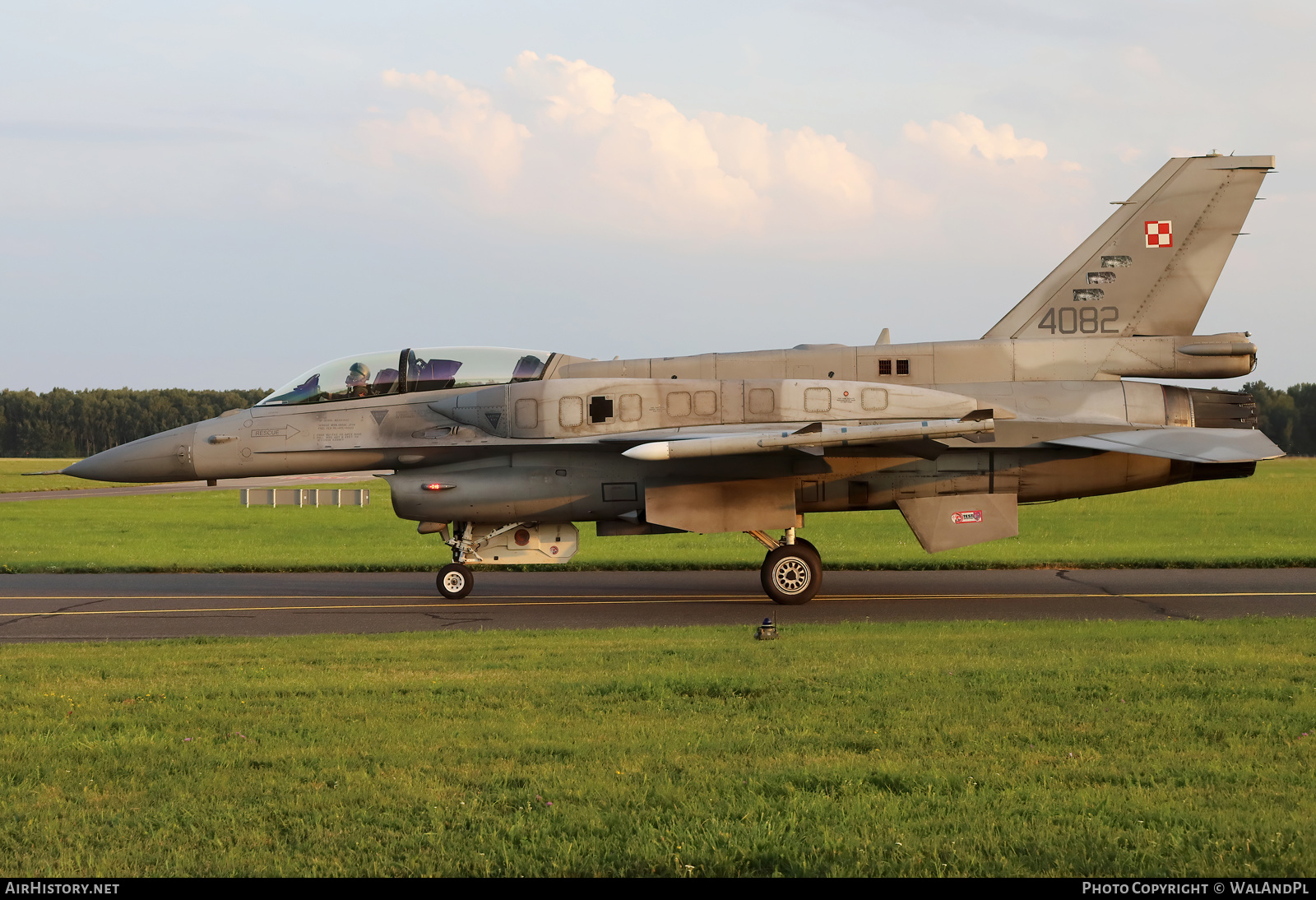 Aircraft Photo of 4082 | Lockheed Martin F-16DJ Fighting Falcon | Poland - Air Force | AirHistory.net #598005