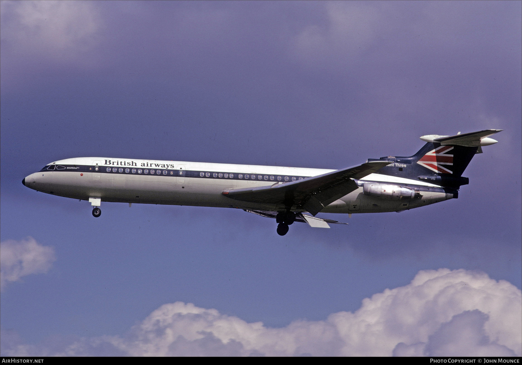 Aircraft Photo of G-AWZK | Hawker Siddeley HS-121 Trident 3B | British Airways | AirHistory.net #598027