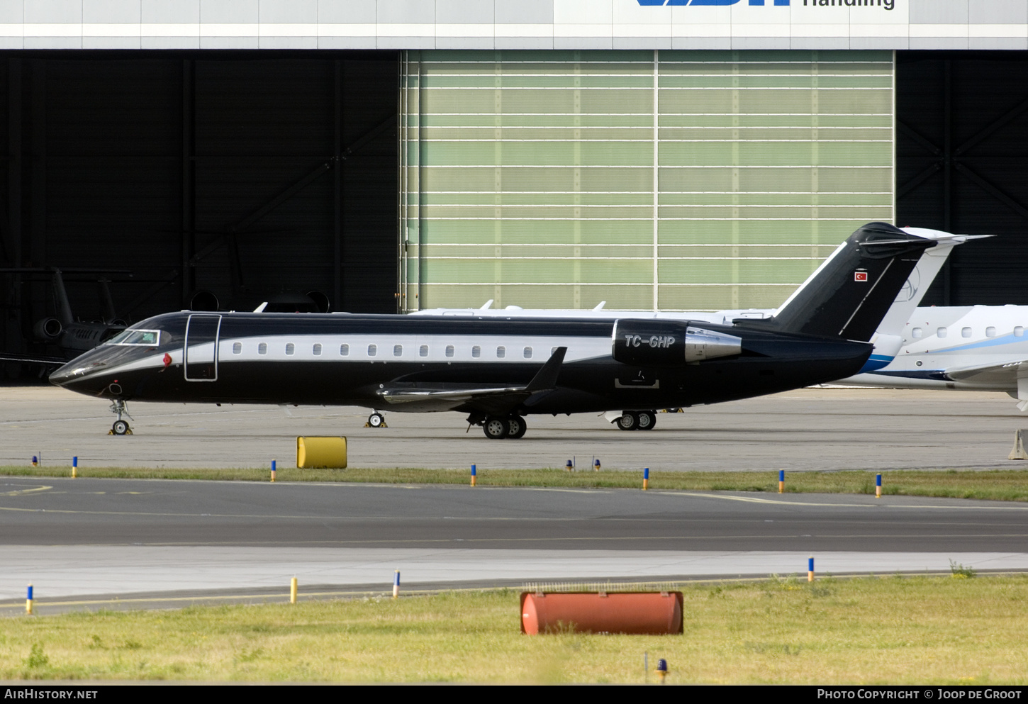 Aircraft Photo of TC-GHP | Bombardier Challenger 850 (CRJ-200SE/CL-600-2B19) | AirHistory.net #598213