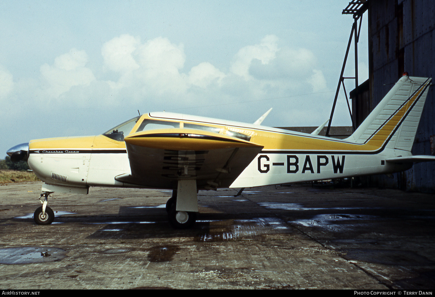 Aircraft Photo of G-BAPW | Piper PA-28R-180 Cherokee Arrow | AirHistory.net #598225