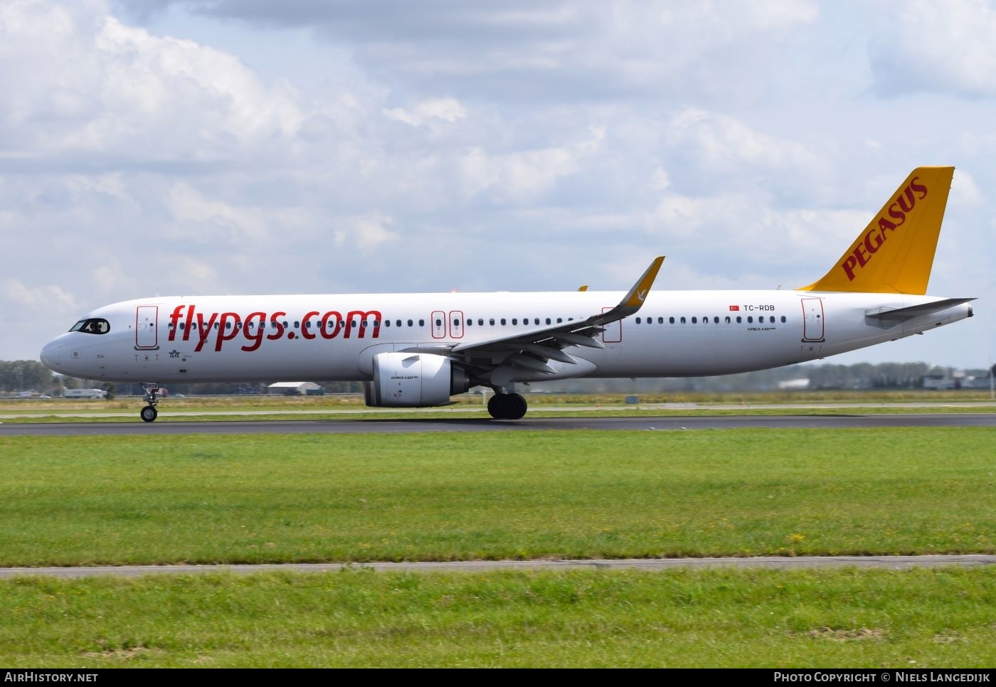 Aircraft Photo of TC-RDB | Airbus A321-251NX | Pegasus Airlines | AirHistory.net #598278