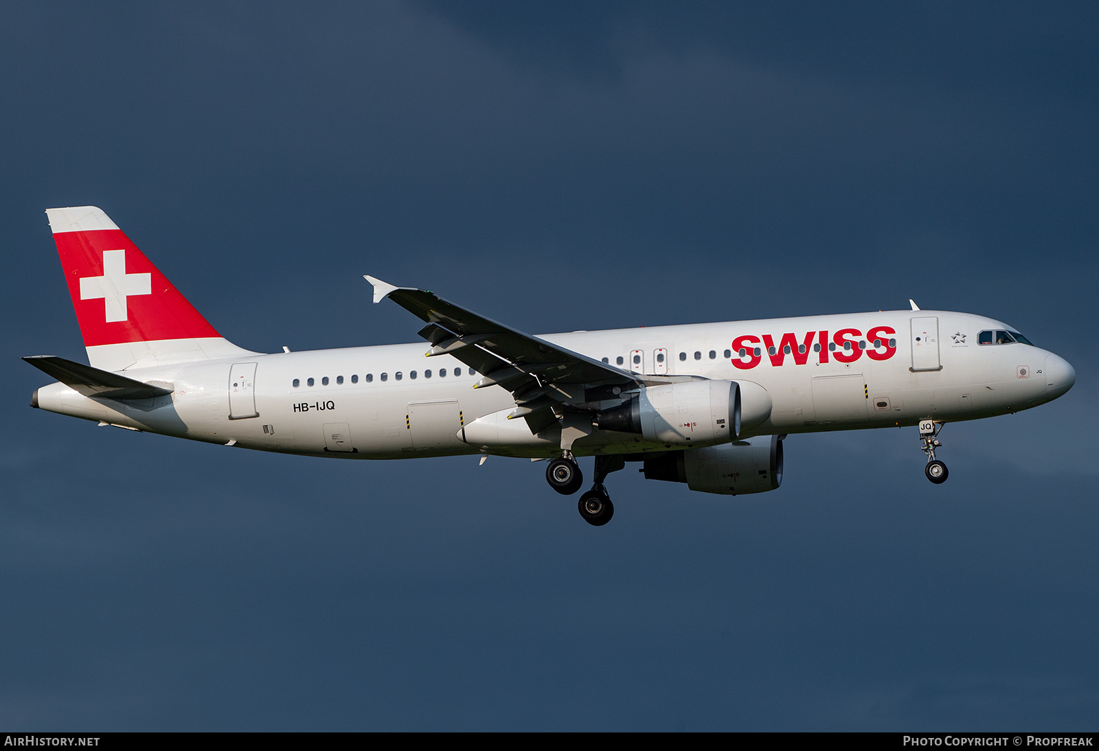 Aircraft Photo of HB-IJQ | Airbus A320-214 | Swiss International Air Lines | AirHistory.net #598285