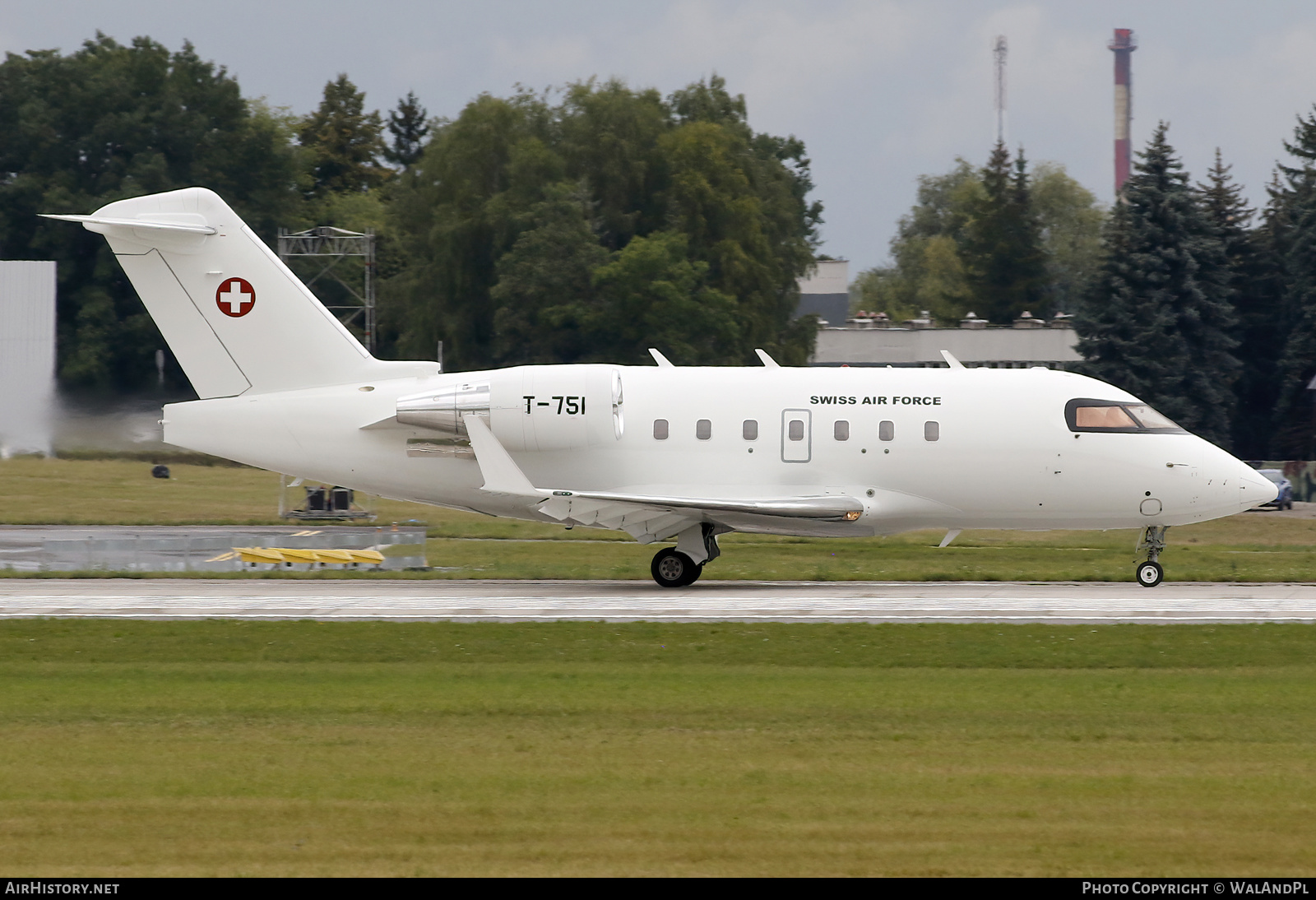 Aircraft Photo of T-751 | Bombardier Challenger 604 (CL-600-2B16) | Switzerland - Air Force | AirHistory.net #598305