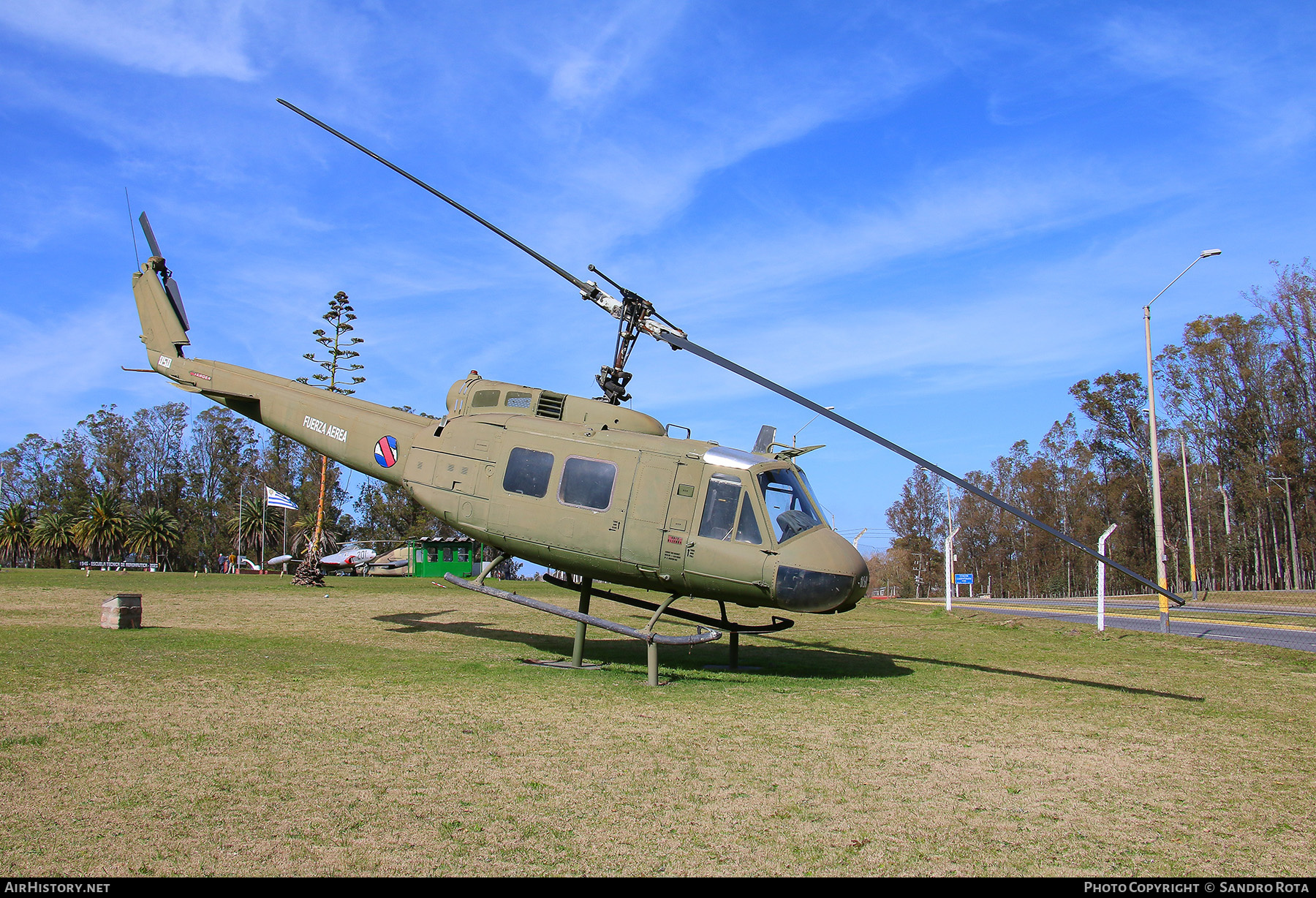 Aircraft Photo of 050 | Bell JUH-1H Iroquois | Uruguay - Air Force | AirHistory.net #598350