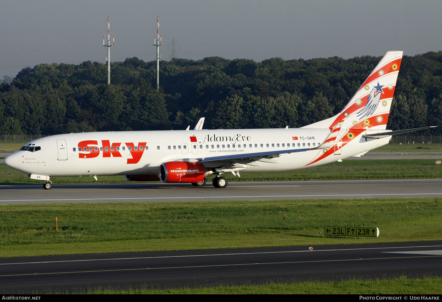 Aircraft Photo of TC-SKR | Boeing 737-83N | Sky Airlines | AirHistory.net #598402