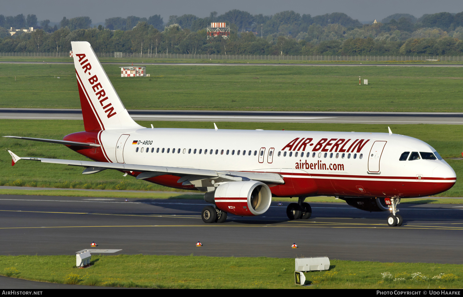 Aircraft Photo of D-ABDQ | Airbus A320-214 | Air Berlin | AirHistory.net #598419