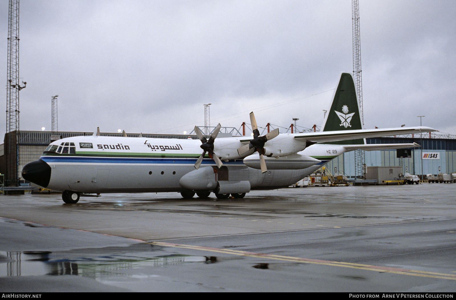 Aircraft Photo of HZ-129 | Lockheed L-100-30 Hercules (382G) | Saudia - Saudi Arabian Royal Flight | AirHistory.net #598534