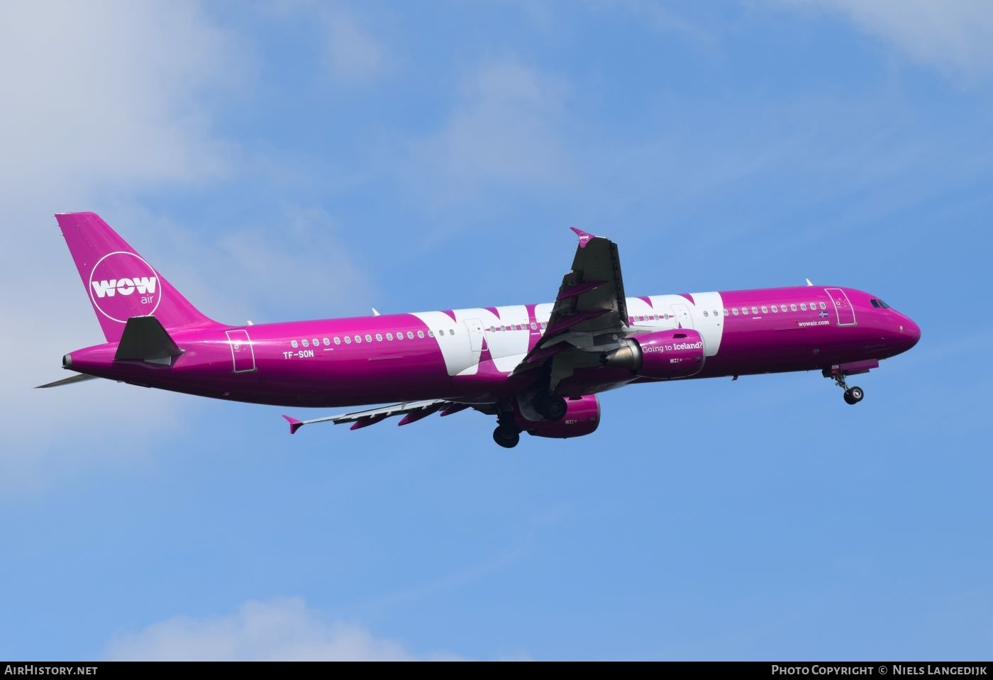 Aircraft Photo of TF-SON | Airbus A321-211 | WOW Air | AirHistory.net #598544