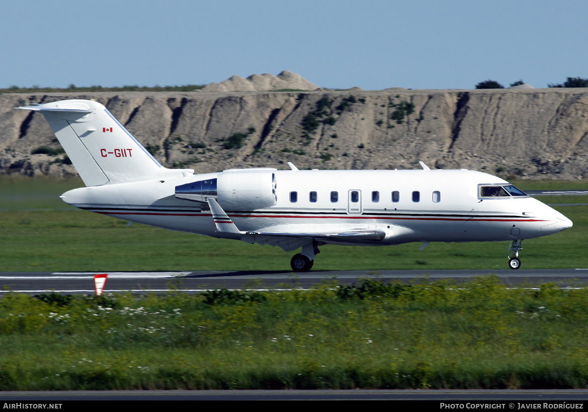Aircraft Photo of C-GIIT | Bombardier Challenger 605 (CL-600-2B16) | AirHistory.net #598600