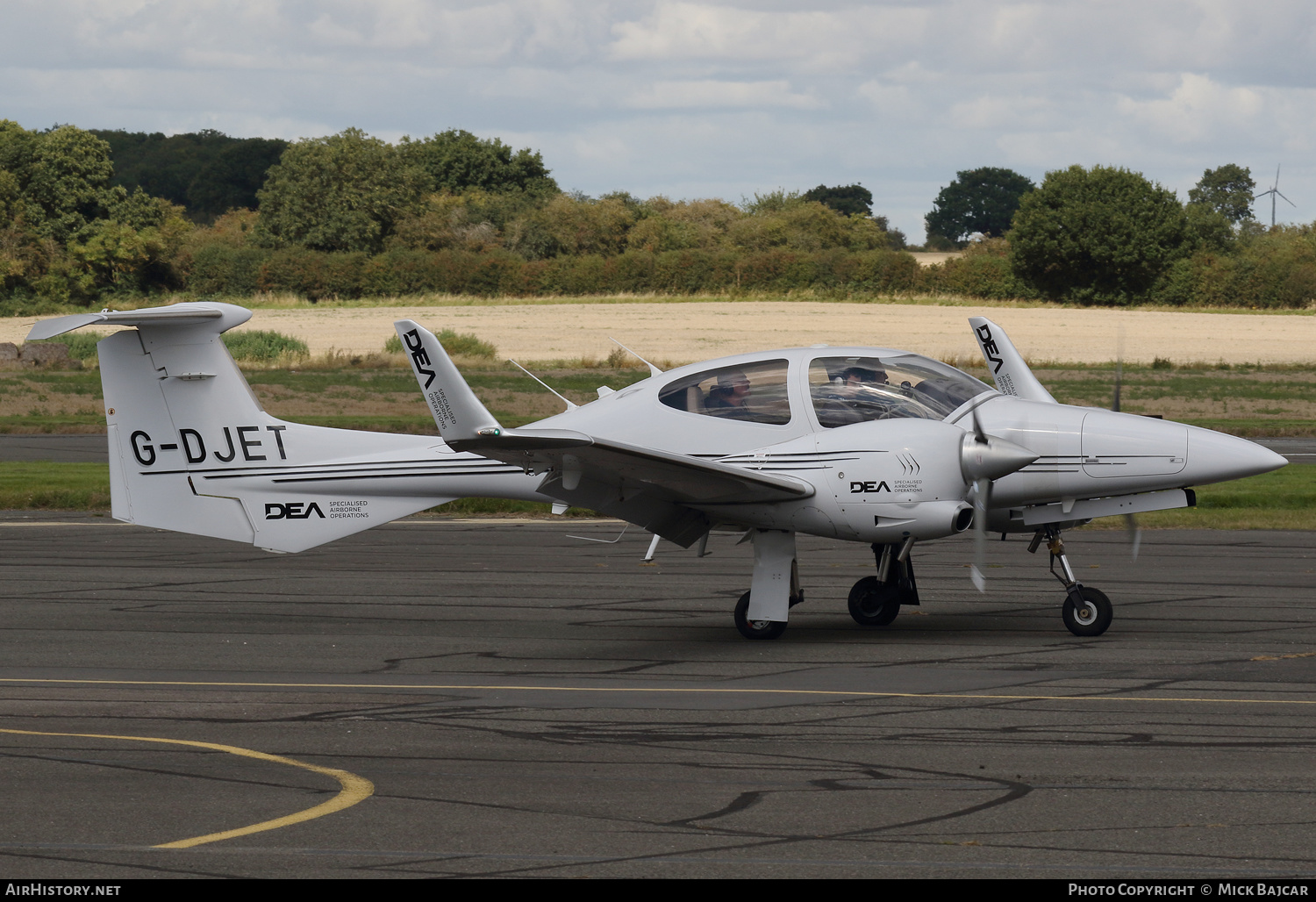 Aircraft Photo of G-DJET | Diamond DA42 Twin Star | DEA Specialised Airborne Operations | AirHistory.net #598873