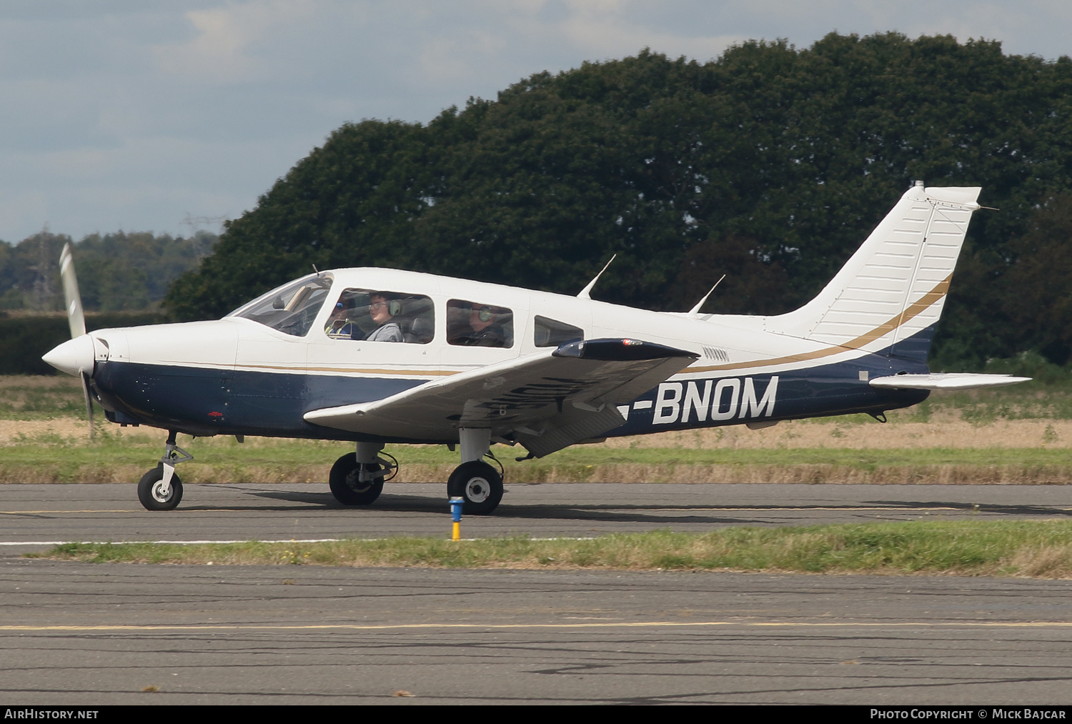Aircraft Photo of G-BNOM | Piper PA-28-161 Warrior II | AirHistory.net #598878