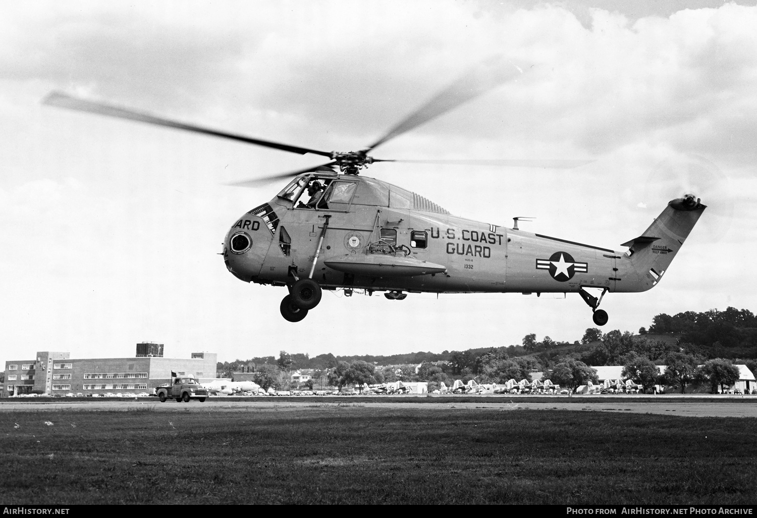 Aircraft Photo of 1332 | Sikorsky HUS-1G Seahorse | USA - Coast Guard | AirHistory.net #598911