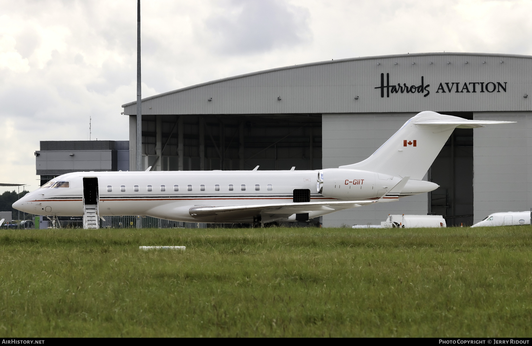 Aircraft Photo of C-GIIT | Bombardier Global 6000 (BD-700-1A10) | AirHistory.net #599108