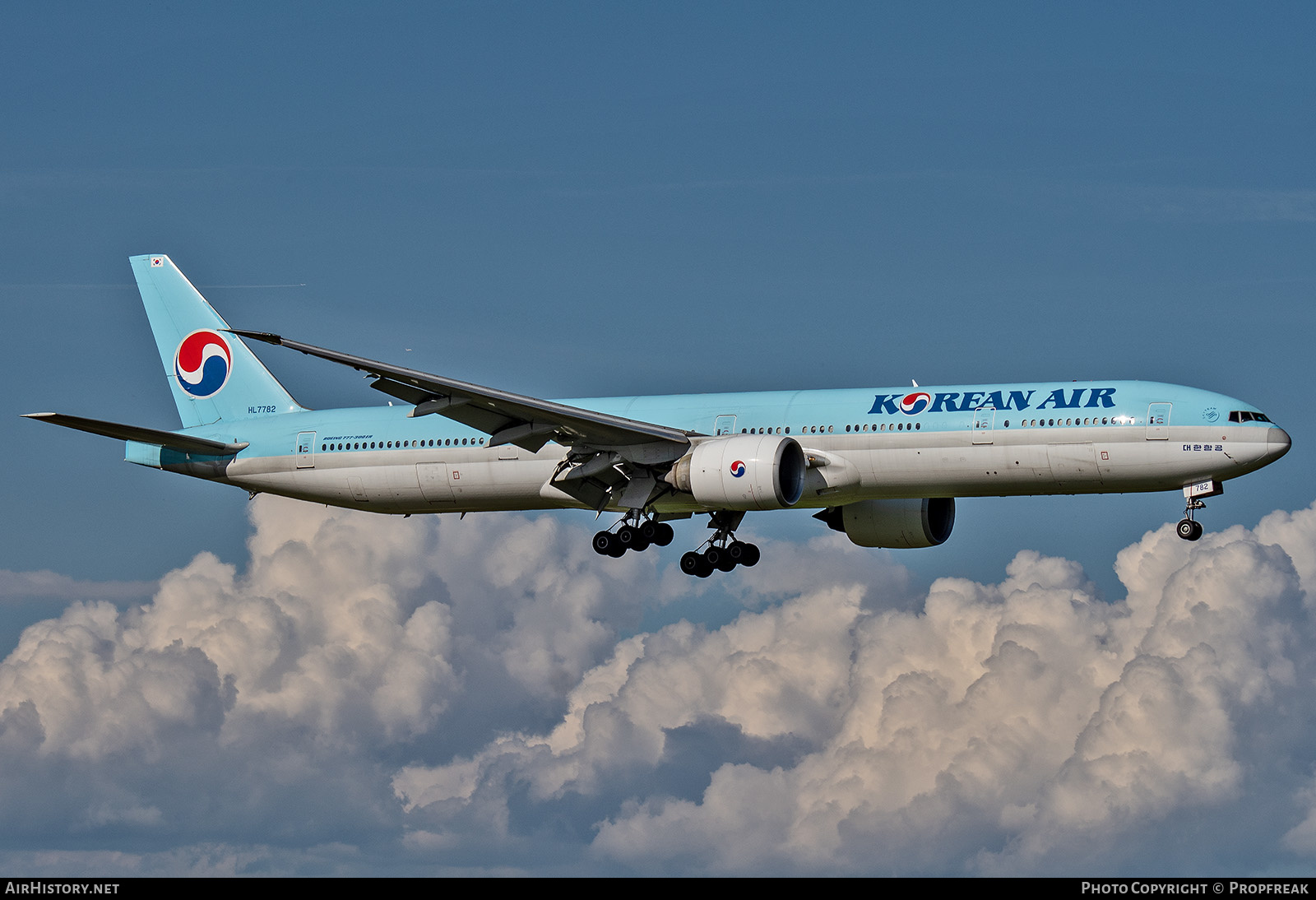 Aircraft Photo of HL7782 | Boeing 777-3B5/ER | Korean Air | AirHistory.net #599184