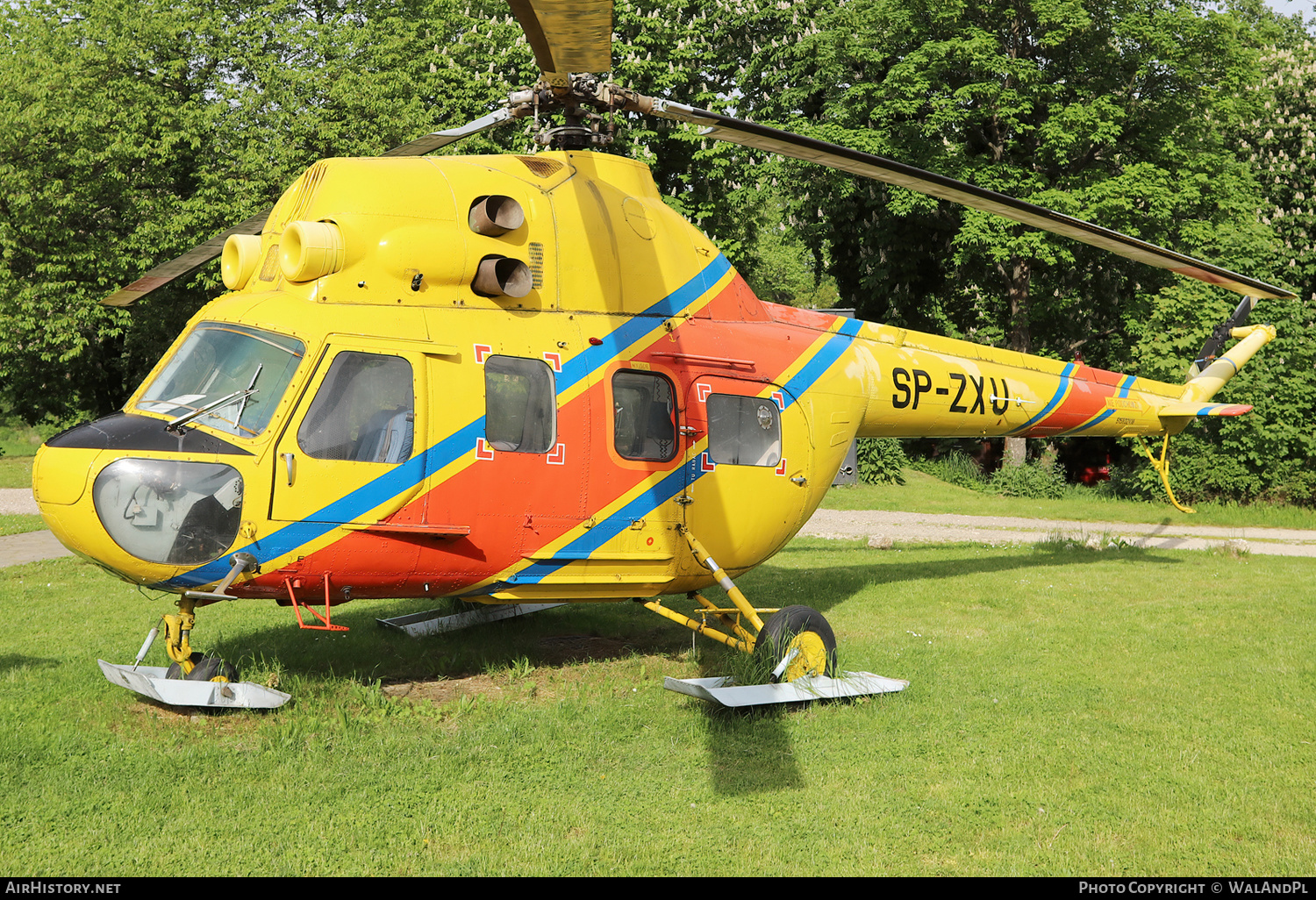 Aircraft Photo of SP-ZXU | Mil Mi-2 | Polish Medical Air Rescue - Lotnicze Pogotowie Ratunkowe - LPR | AirHistory.net #599250