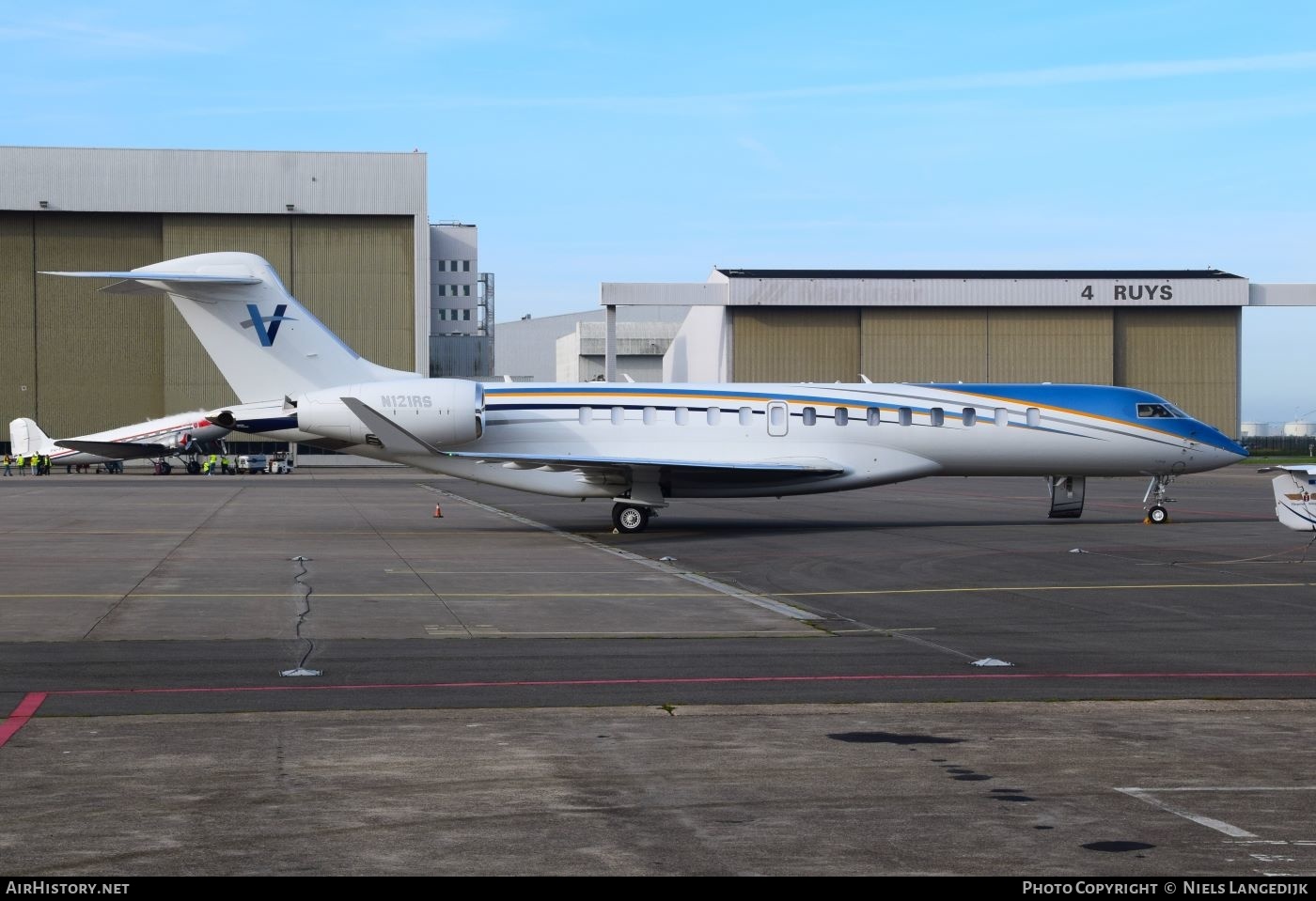 Aircraft Photo of N121RS | Bombardier Global 7500 (BD-700-2A12) | AirHistory.net #599274