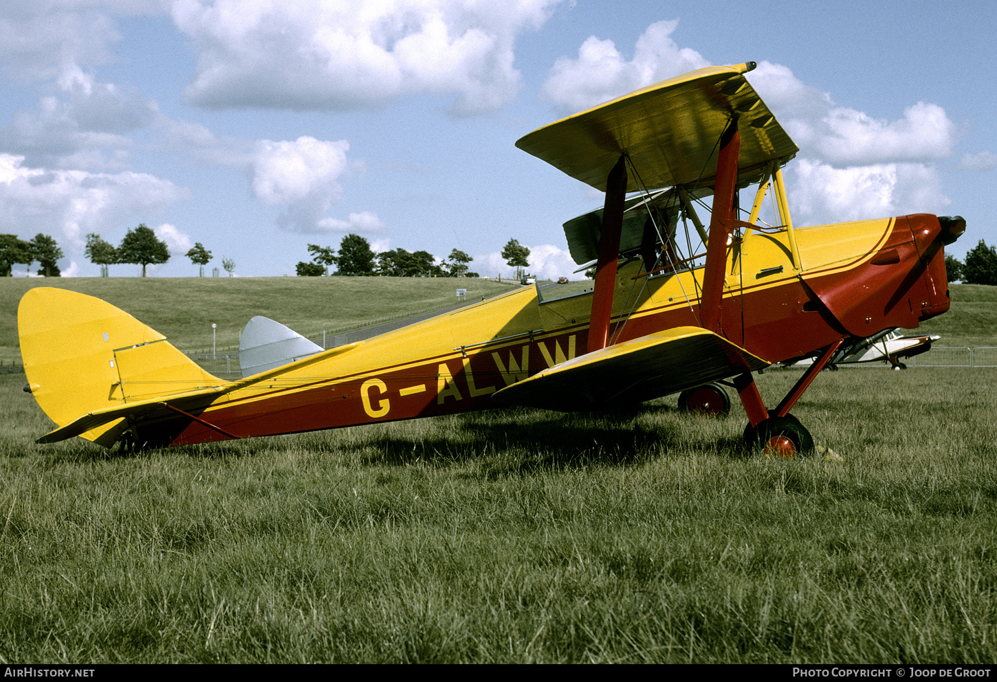 Aircraft Photo of G-ALWW | De Havilland D.H. 82A Tiger Moth II | AirHistory.net #599284