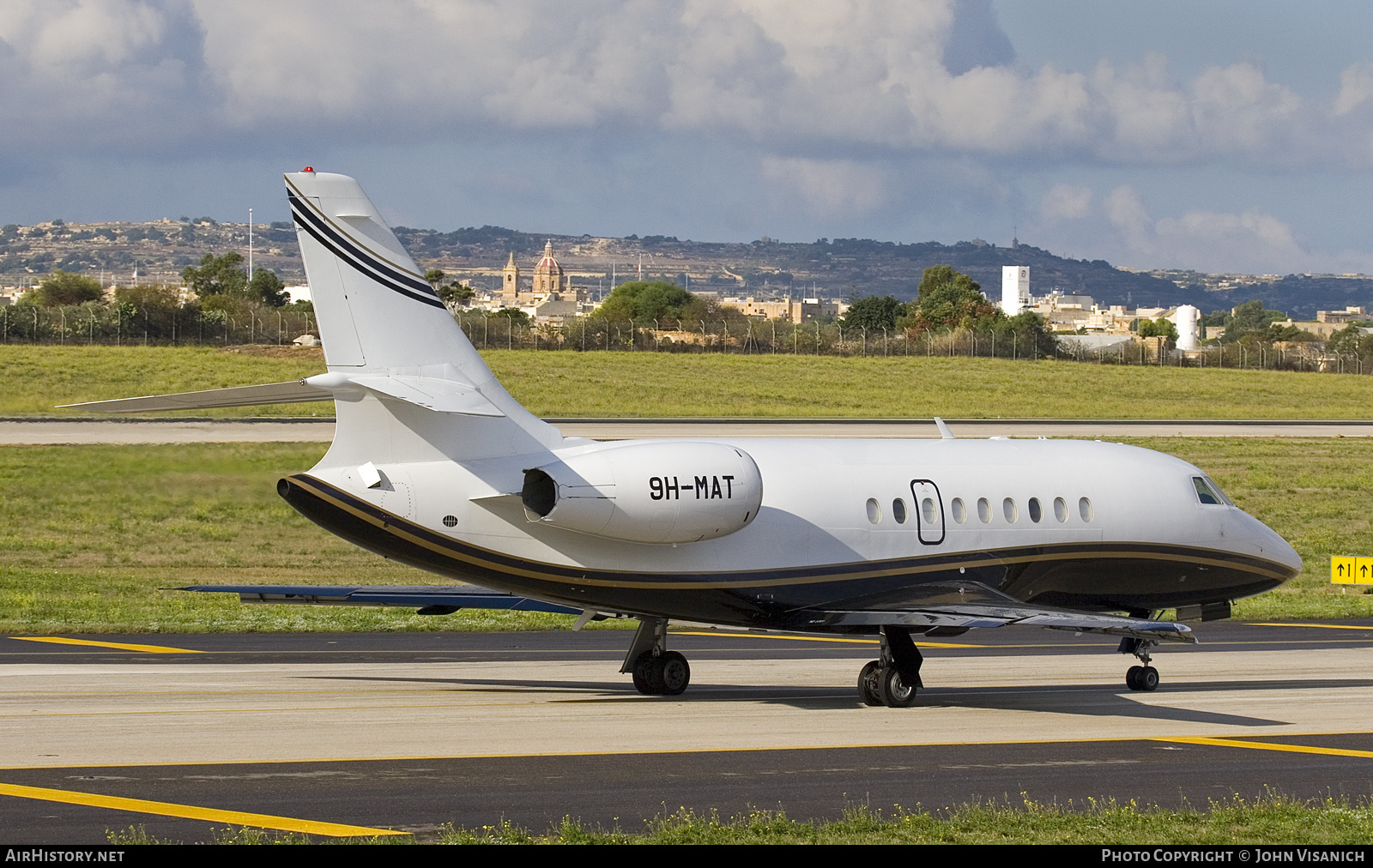 Aircraft Photo of 9H-MAT | Dassault Falcon 2000 | AirHistory.net #599420