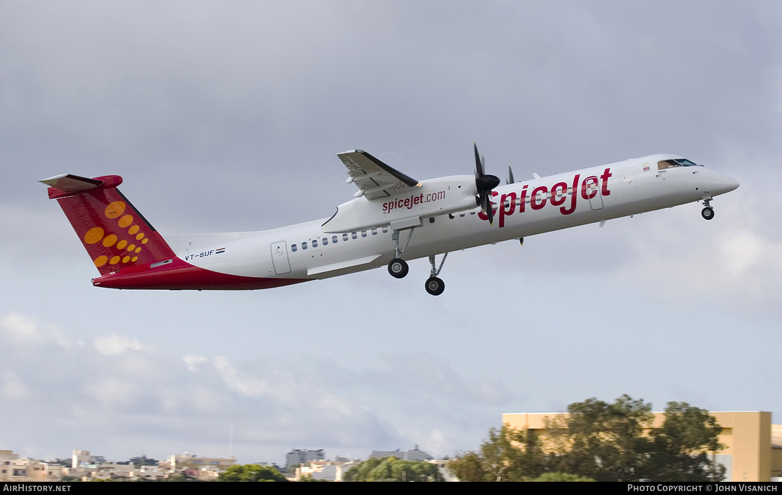 Aircraft Photo of VT-SUF | Bombardier DHC-8-402 Dash 8 | SpiceJet | AirHistory.net #599428