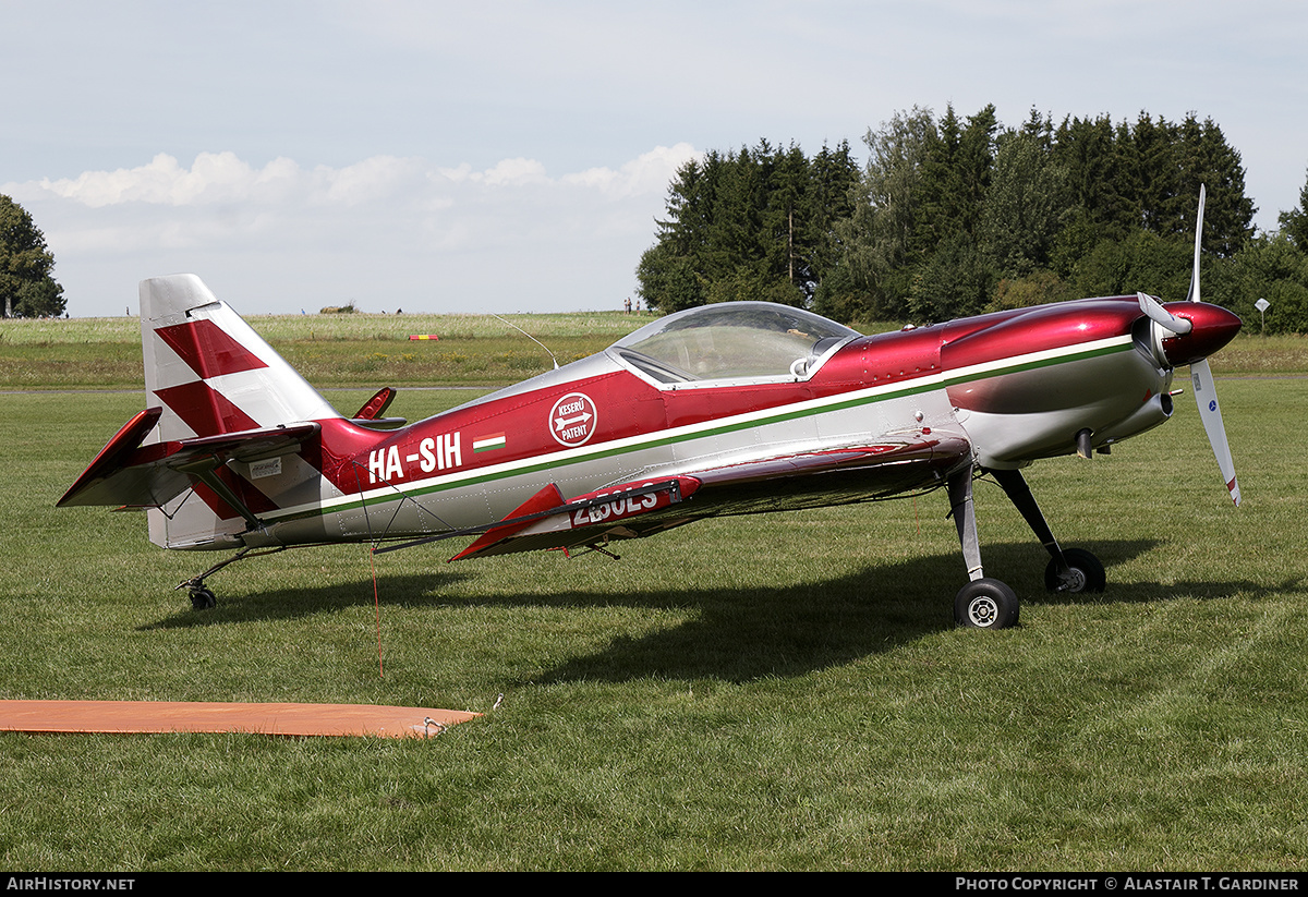 Aircraft Photo of HA-SIH | Zlin Z-50LS | AirHistory.net #599436