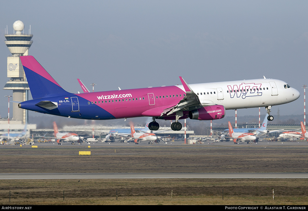 Aircraft Photo of HA-LXL | Airbus A321-231 | Wizz Air | AirHistory.net #599643