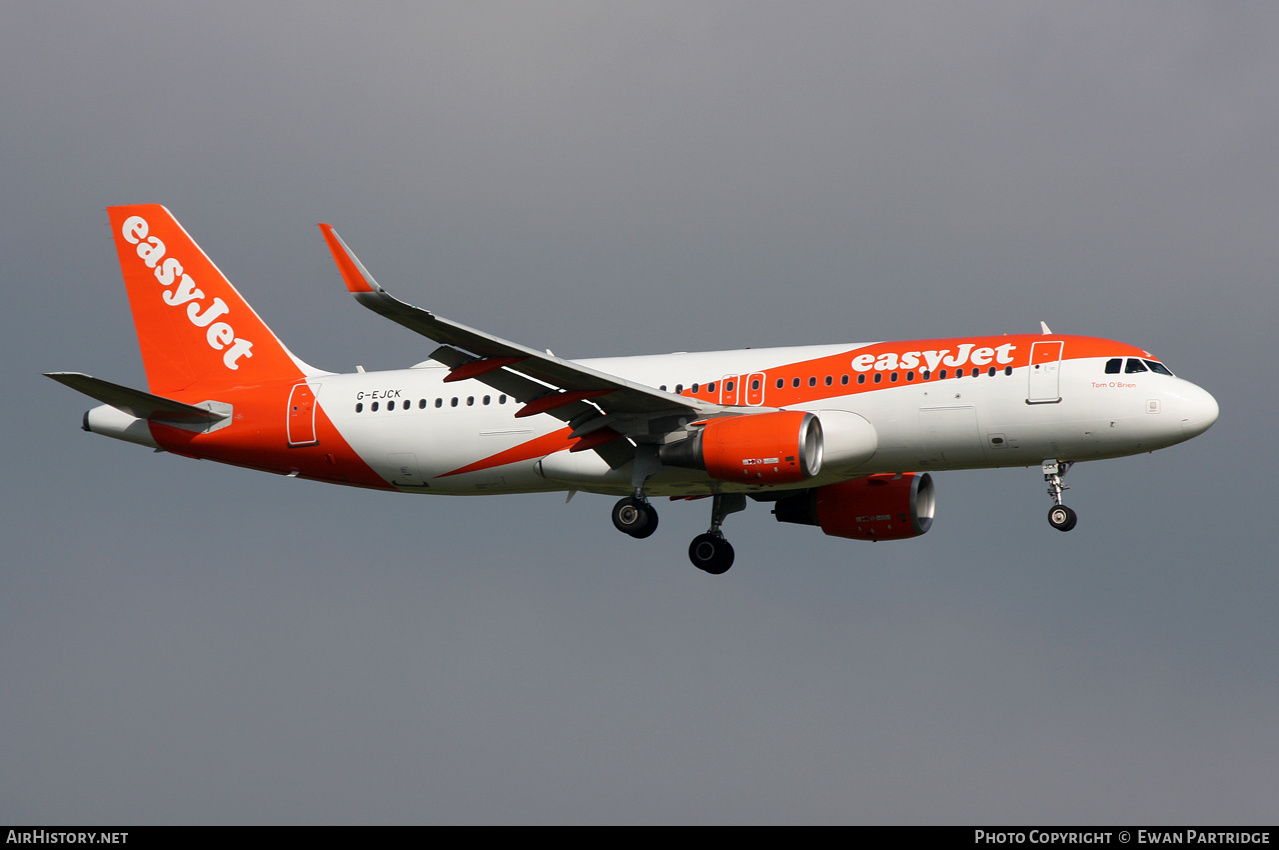 Aircraft Photo of G-EJCK | Airbus A320-214 | EasyJet | AirHistory.net #599754