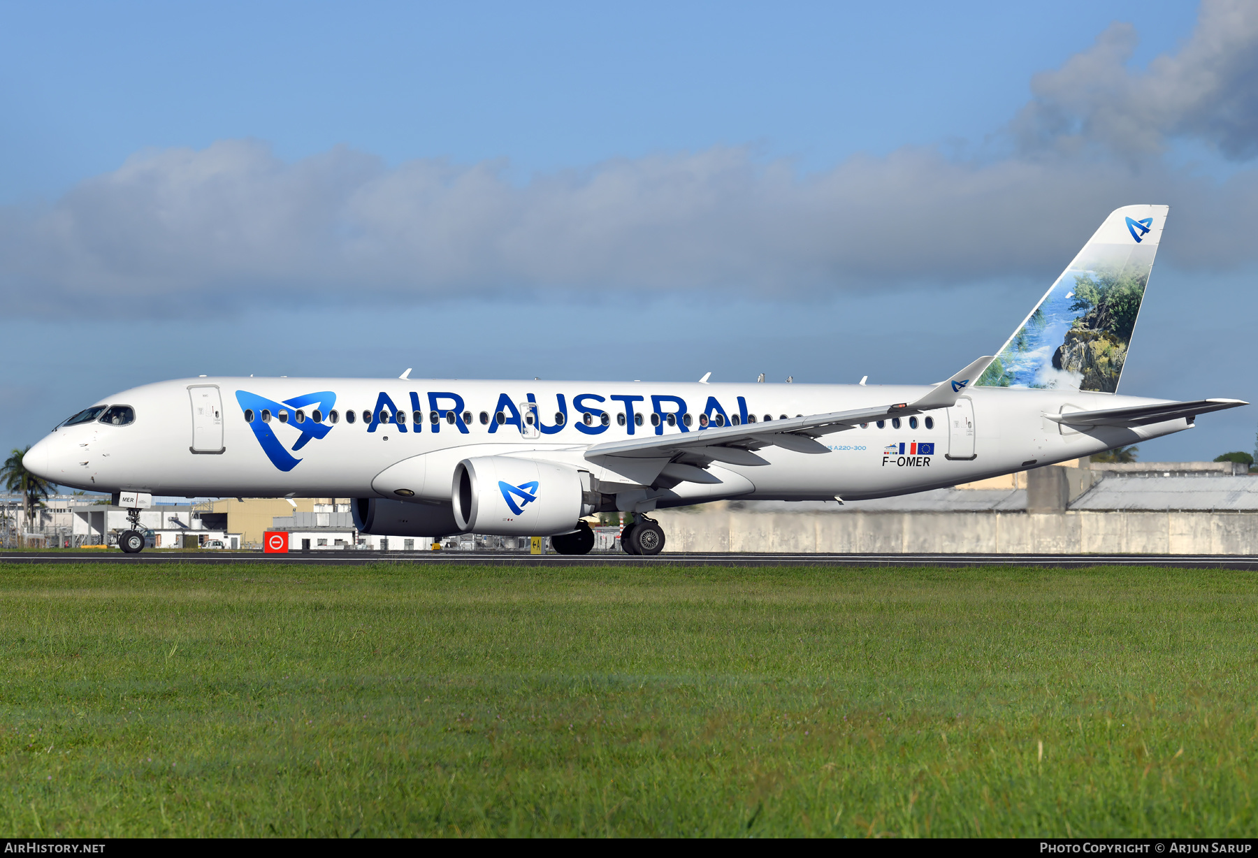 Aircraft Photo of F-OMER | Airbus A220-371 (BD-500-1A11) | Air Austral | AirHistory.net #599775