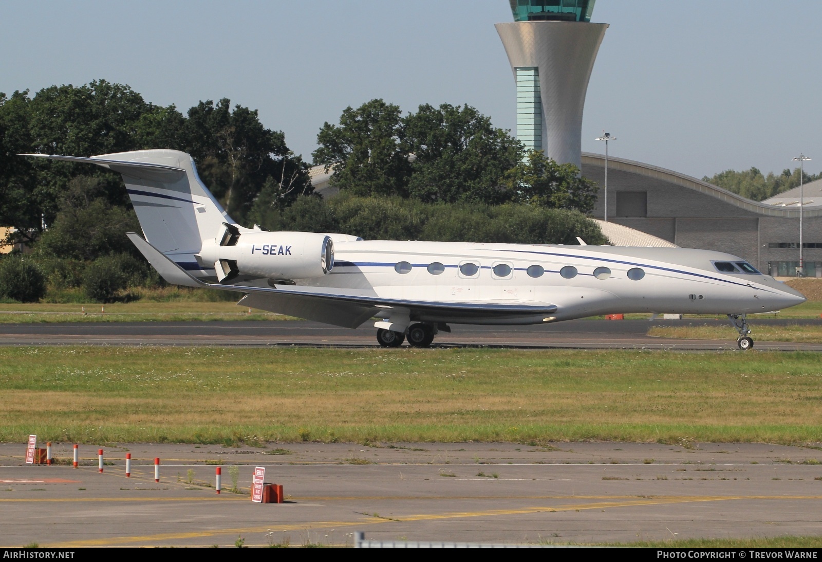 Aircraft Photo of I-SEAK | Gulfstream Aerospace G650ER (G-VI) | AirHistory.net #599785