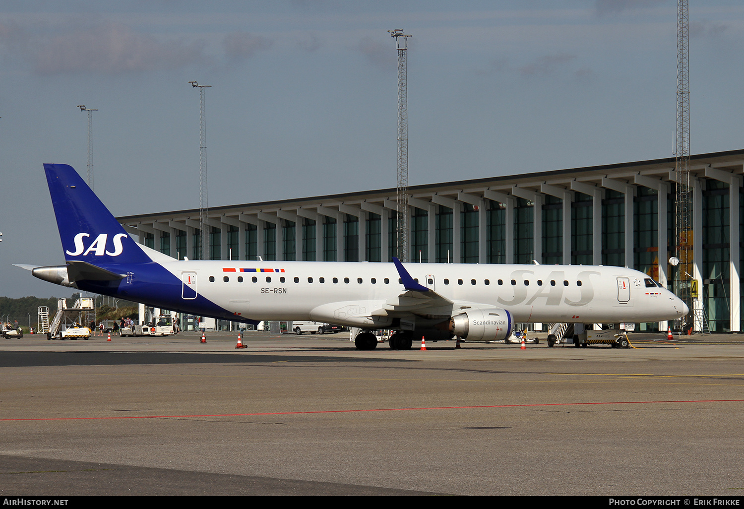 Aircraft Photo of SE-RSN | Embraer 195LR (ERJ-190-200LR) | Scandinavian Airlines - SAS | AirHistory.net #599821