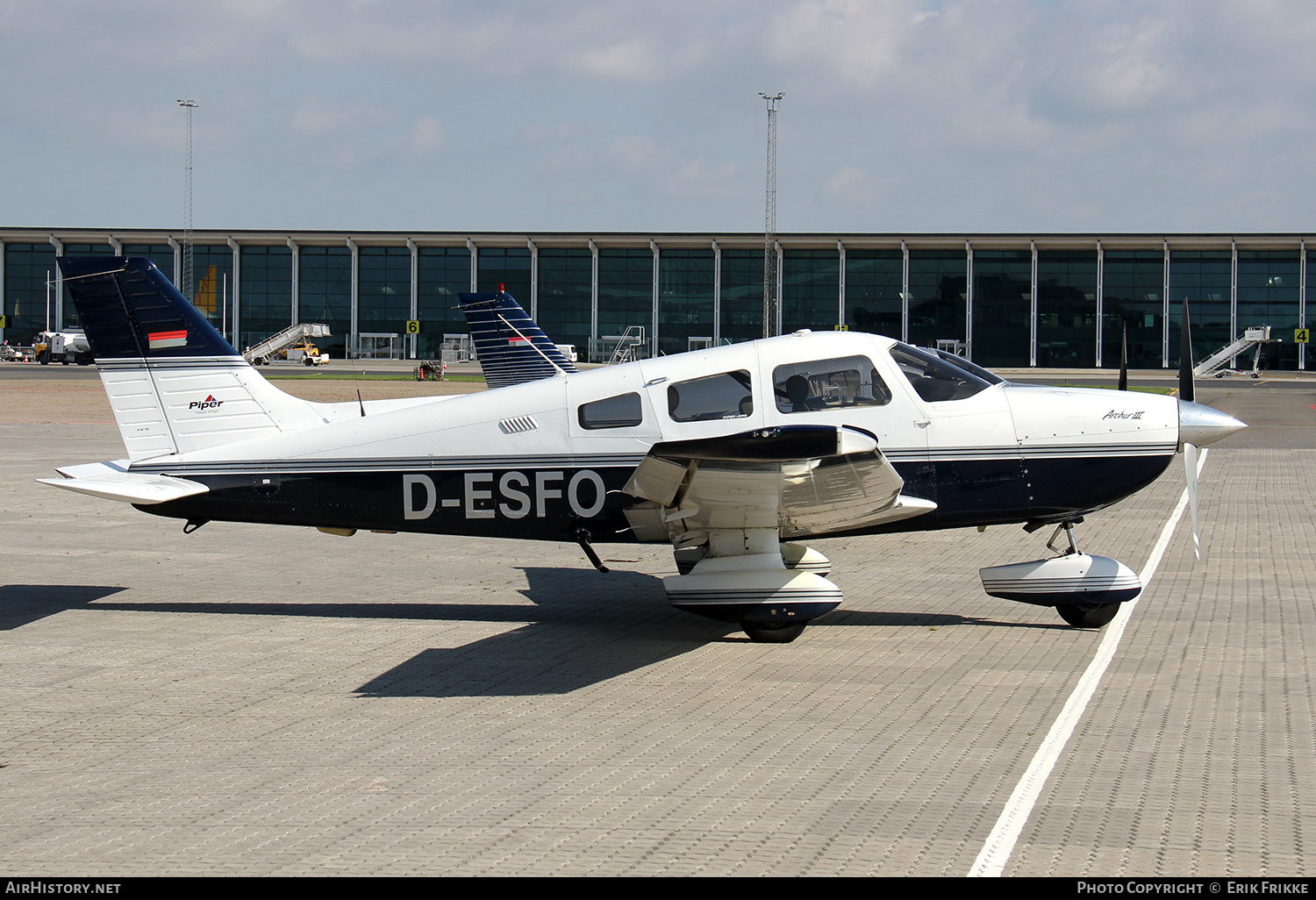 Aircraft Photo of D-ESFO | Piper PA-28-181 Archer III | AirHistory.net #599825