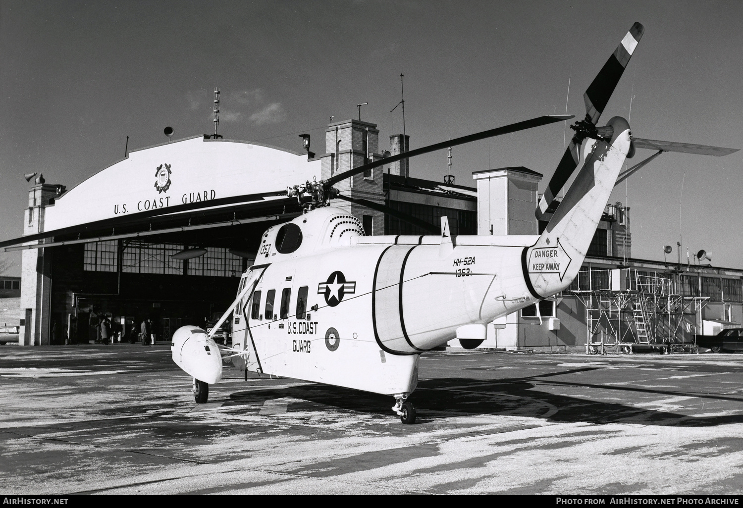 Aircraft Photo of 1353 | Sikorsky HH-52A Seaguard (S-62A) | USA - Coast Guard | AirHistory.net #599838