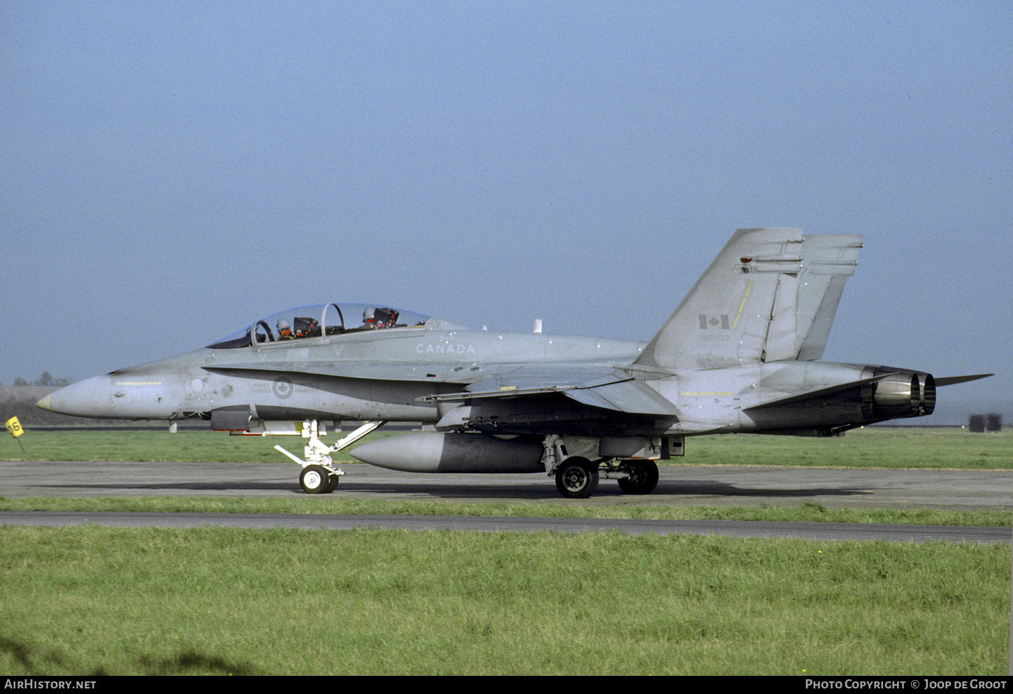 Aircraft Photo of 188923 | McDonnell Douglas CF-188B Hornet | Canada - Air Force | AirHistory.net #600030