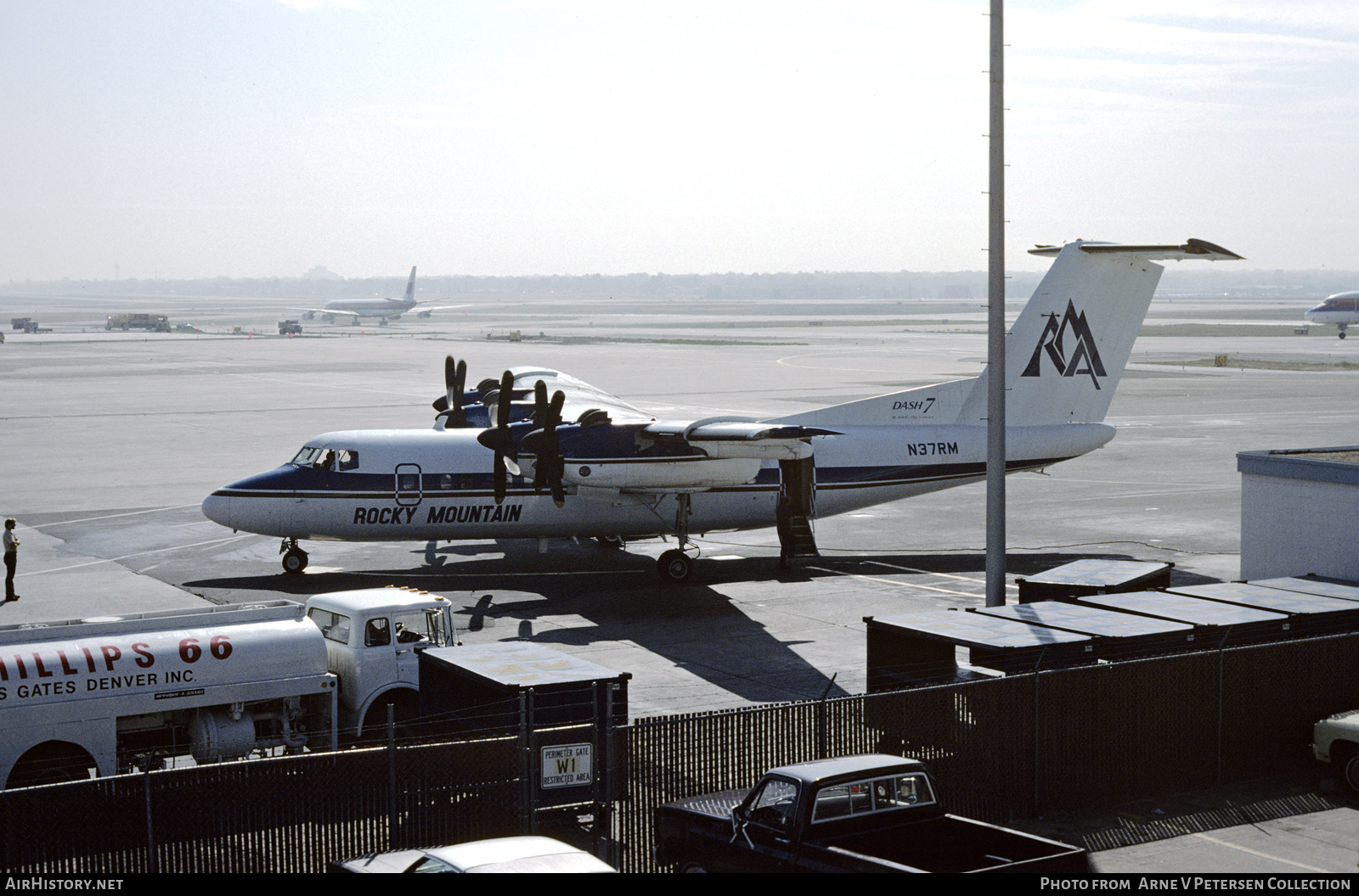 Aircraft Photo of N37RM | De Havilland Canada DHC-7-102 Dash 7 | Rocky Mountain Airways | AirHistory.net #600095