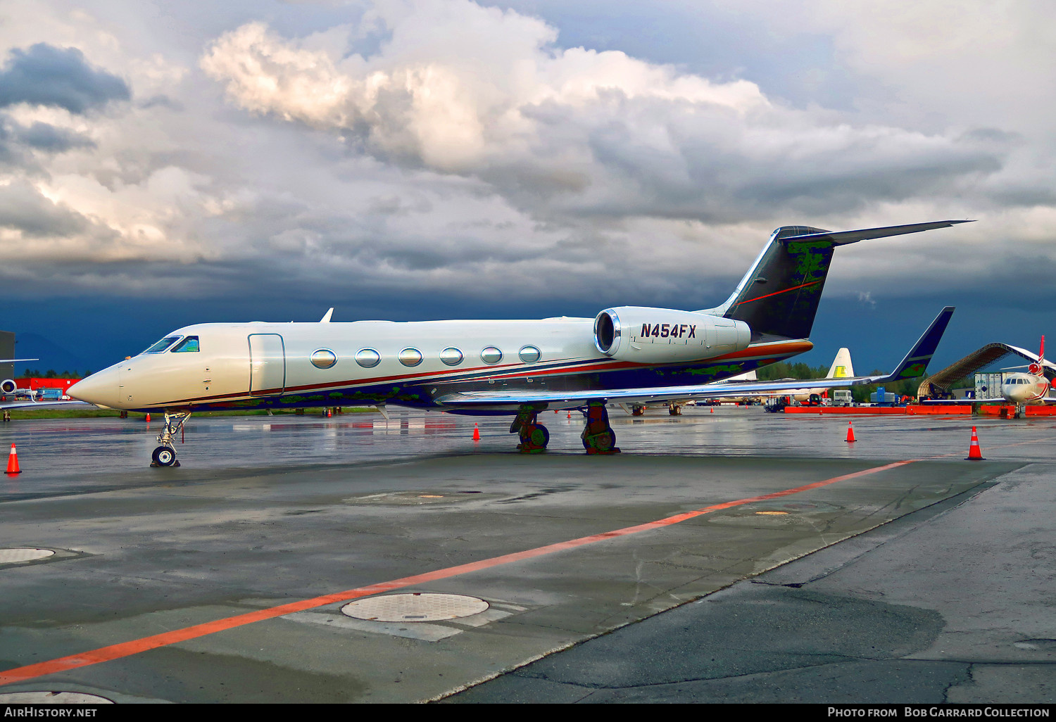 Aircraft Photo of N454FX | Gulfstream Aerospace G-IV-X Gulfstream G450 | AirHistory.net #600136