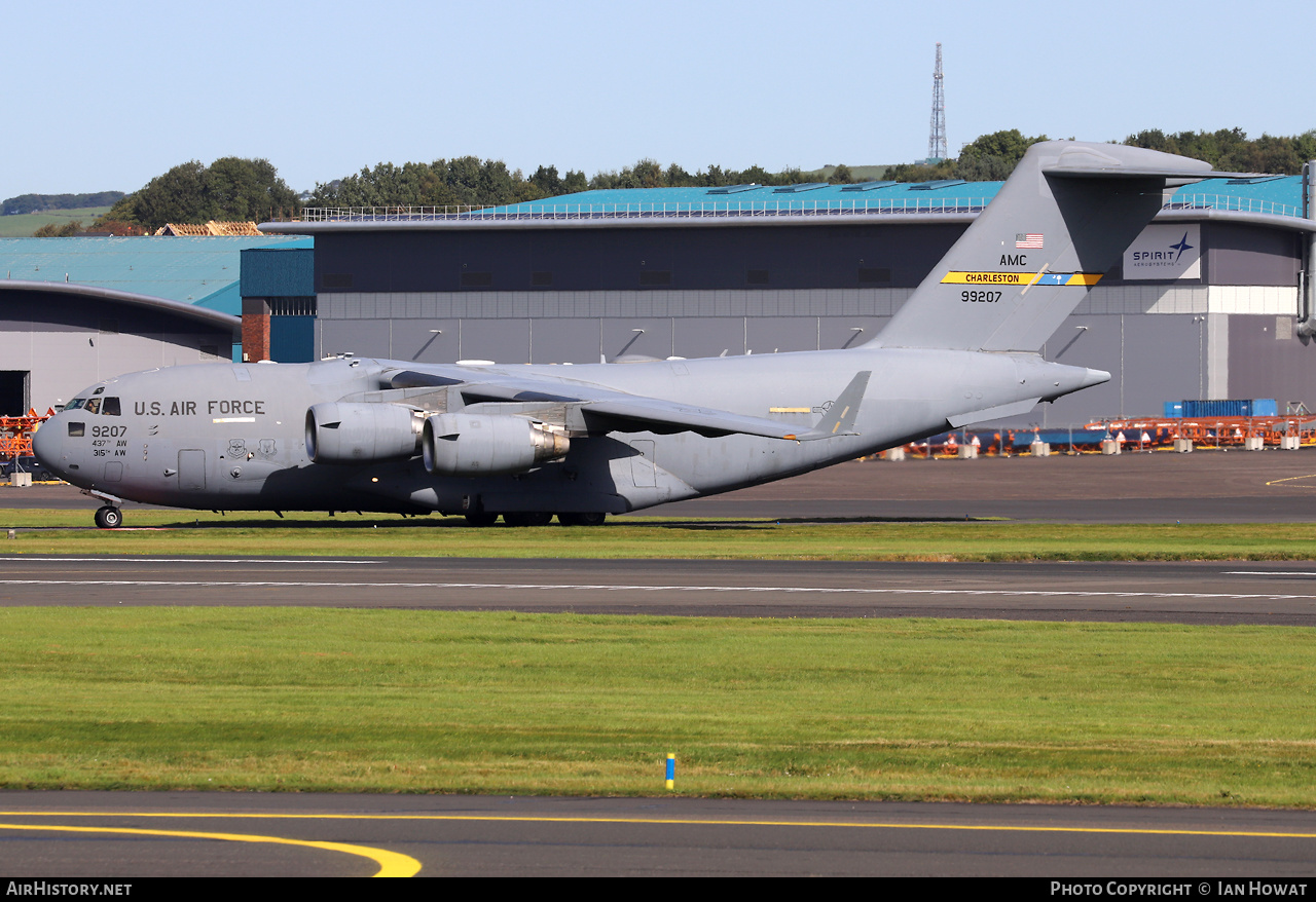 Aircraft Photo of 09-9207 / 99207 | Boeing C-17A Globemaster III | USA - Air Force | AirHistory.net #600149
