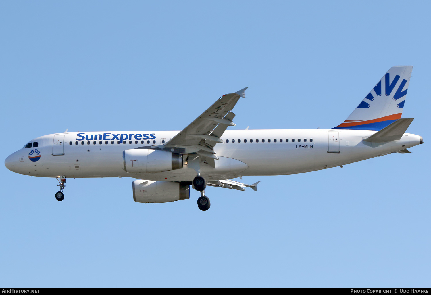 Aircraft Photo of LY-MLN | Airbus A320-232 | SunExpress | AirHistory.net #600161