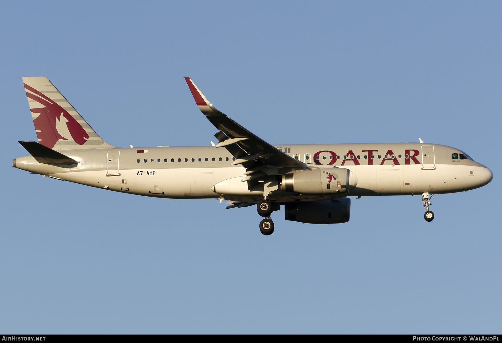 Aircraft Photo of A7-AHP | Airbus A320-232 | Qatar Airways | AirHistory.net #600164