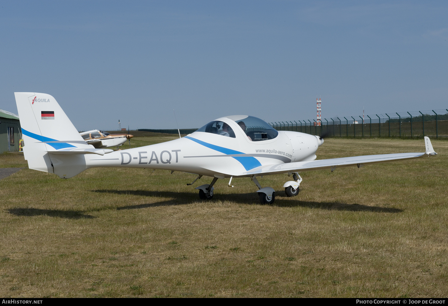 Aircraft Photo of D-EAQT | Aquila AT01 A210 | AirHistory.net #600196