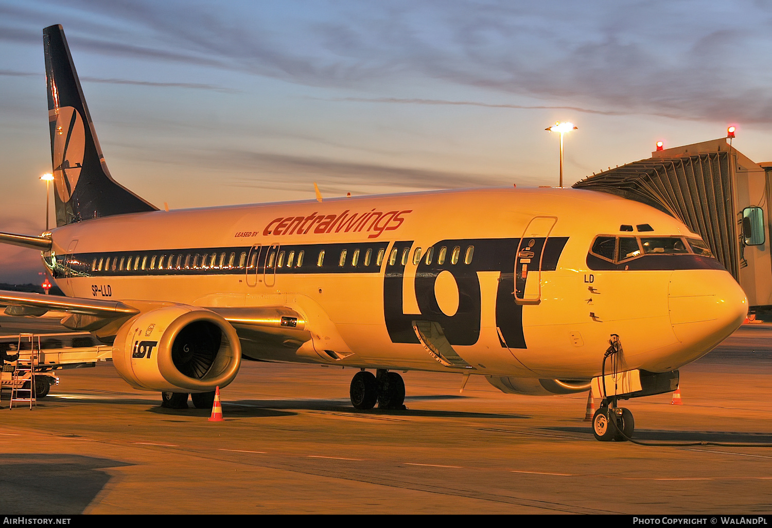 Aircraft Photo of SP-LLD | Boeing 737-45D | Centralwings | AirHistory.net #600311