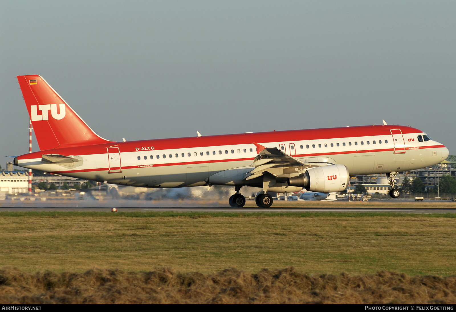 Aircraft Photo of D-ALTG | Airbus A320-214 | LTU - Lufttransport-Unternehmen | AirHistory.net #600407